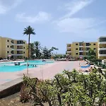 Las Olas Apartamentos